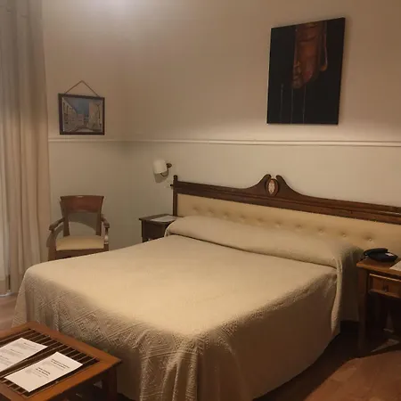 La Collegiata فندق مبيت وإفطار