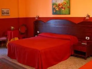 La Collegiata فندق مبيت وإفطار 3*